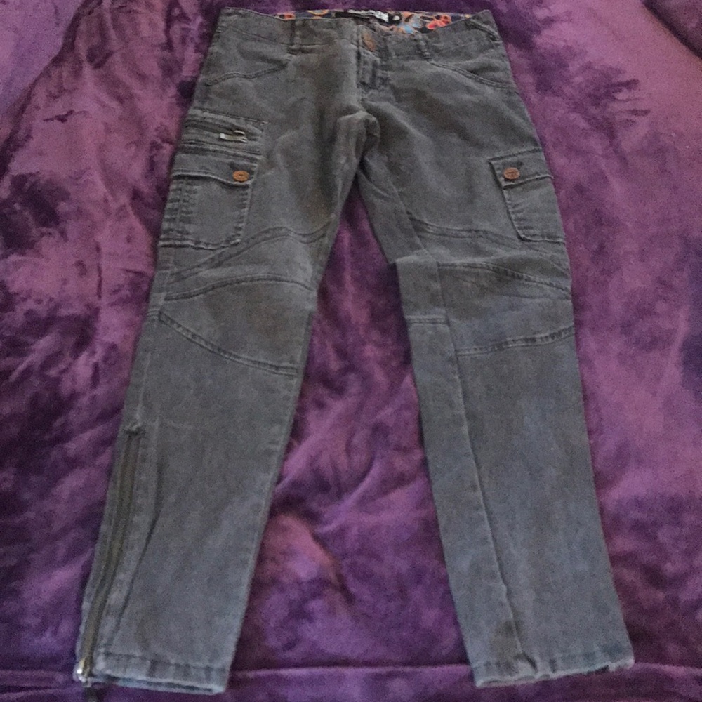 Grey cargo skinny jeans